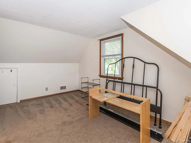 80 Klarman Dr — Photo 20