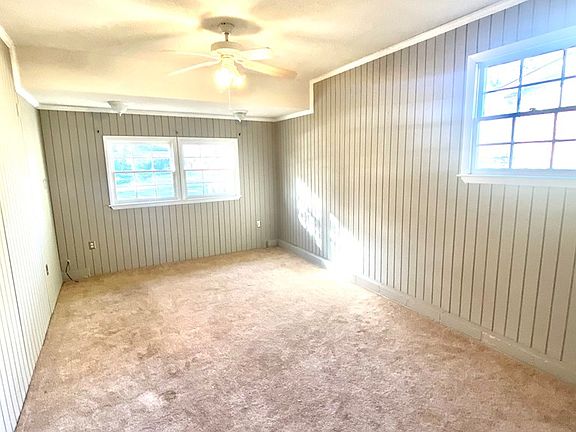5th image of 129 Lee Dr