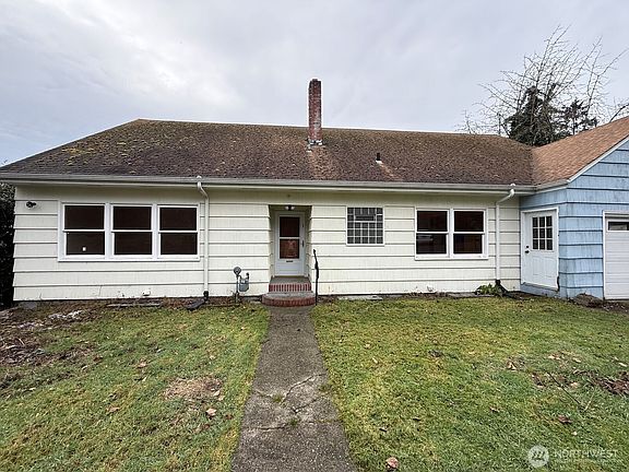2nd image of 905 Quince Street NE