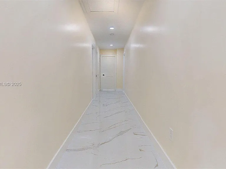 3801 SW 132nd Ave — Photo 13