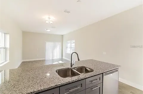 3 bed, 1513 sqft, $2,250 — Photo 4
