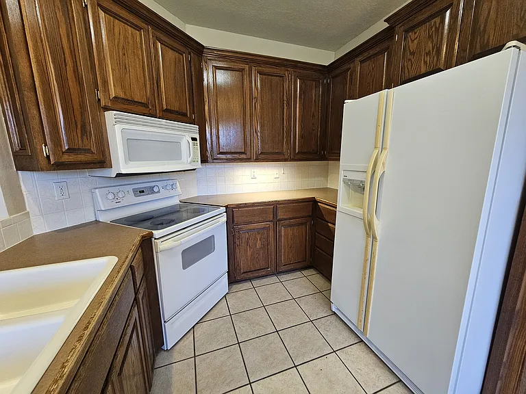 13 NW Havenshire Cir — Photo 7