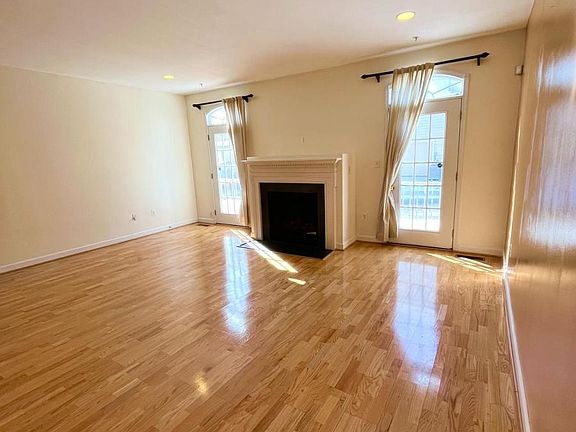 5th image of 23337 Brewers Tavern Way