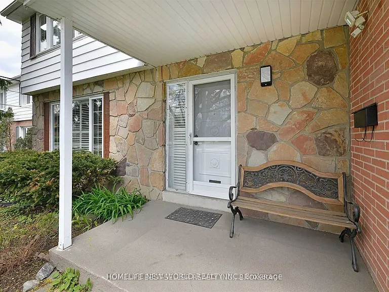 55 Henderson Ave — Photo 2