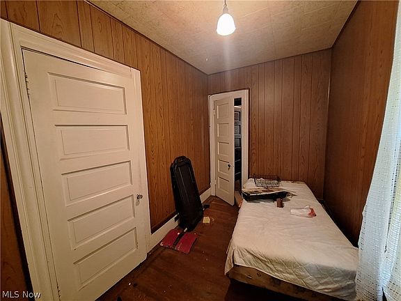 5th image of 6307 Dibble Ave