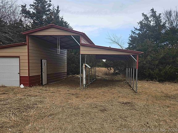 2nd image of 42 Greenbriar Ave