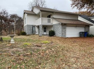 9224 S Lakewood Ave, Tulsa, OK 74137