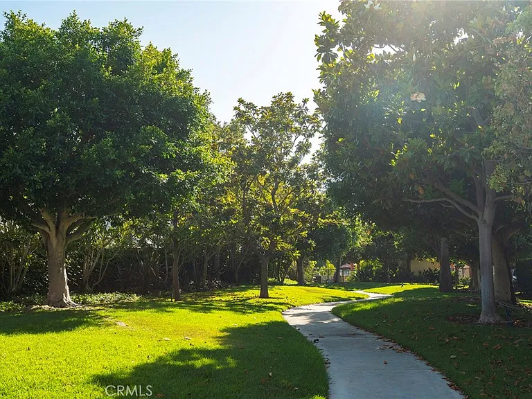 7676 Park Bay Dr — Photo 33