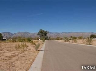 882 N Savage Pl, Tucson, AZ 85710