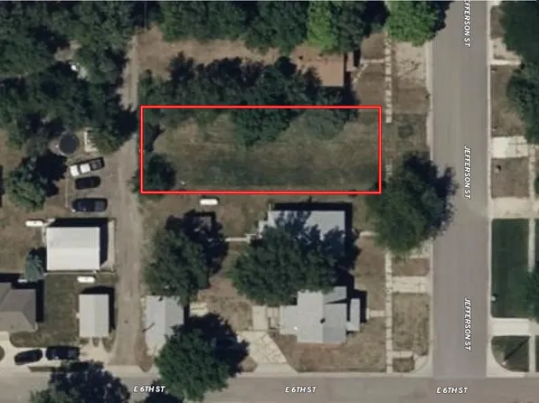525 Jefferson St, Winner, SD 57580