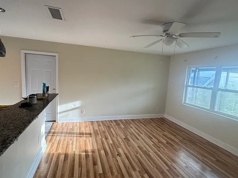 19145 Miami Blvd — Photo 1