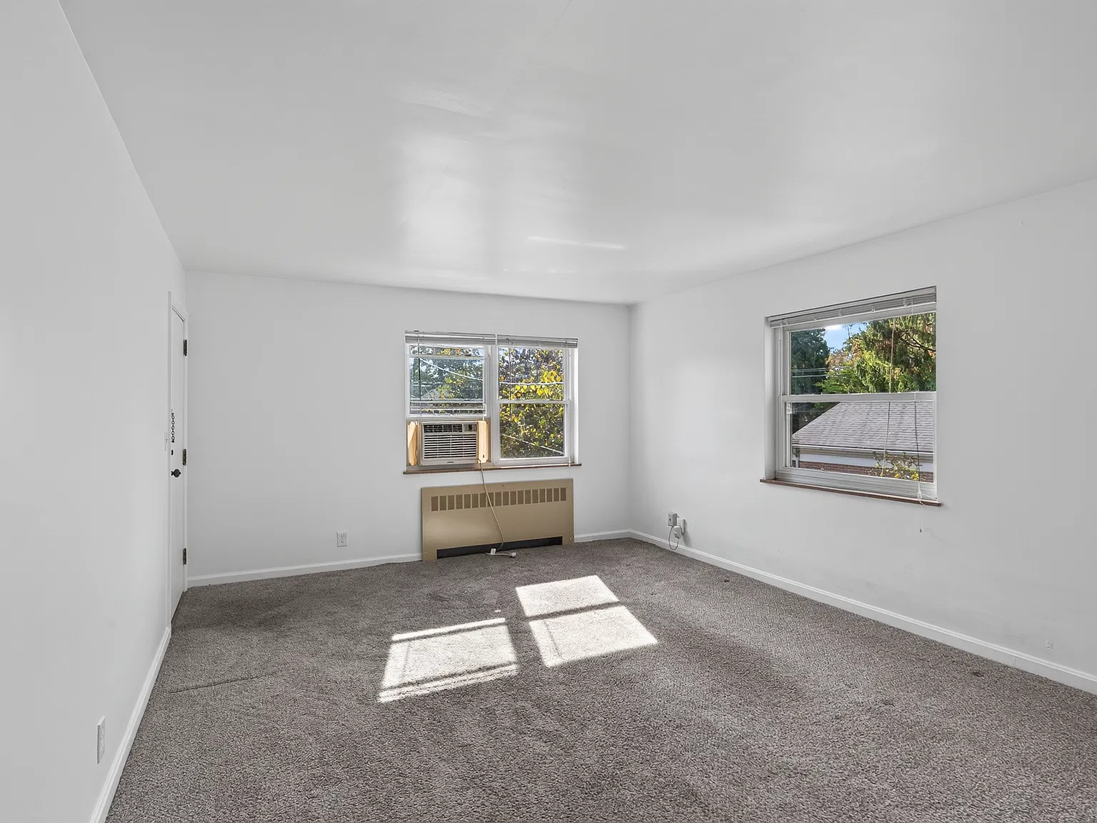 2 bed, 1000 sqft, $1,195 — Photo 2