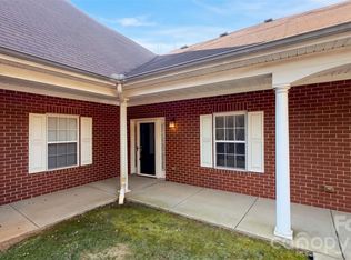 7175 Somerset Springs Dr, Charlotte, NC 28262
