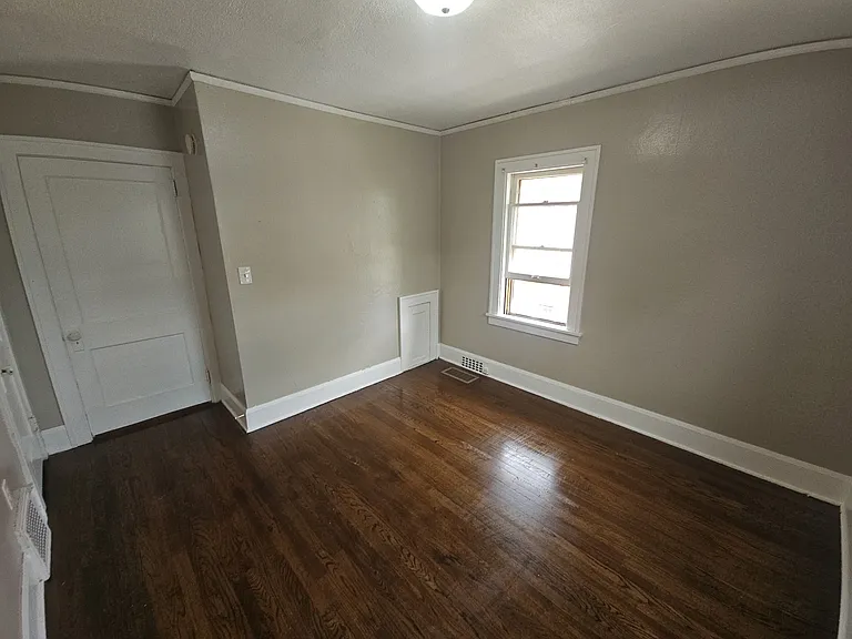 1313 Evelyn St #2 — Photo 9