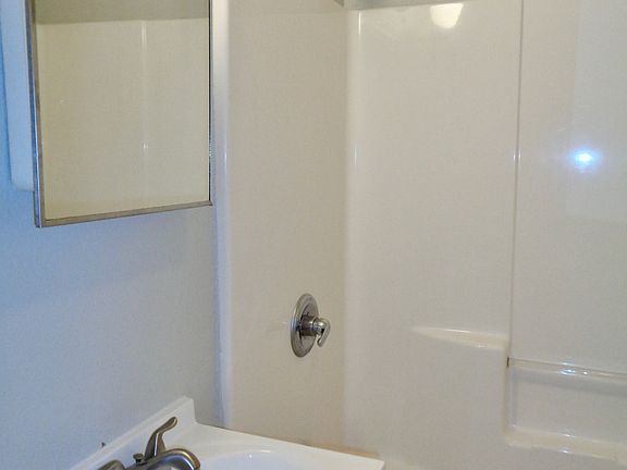 5th image of 818 W Texas St #B