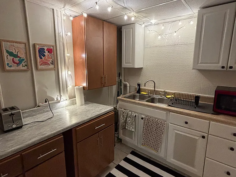 701 W Clay St #B — Photo 2
