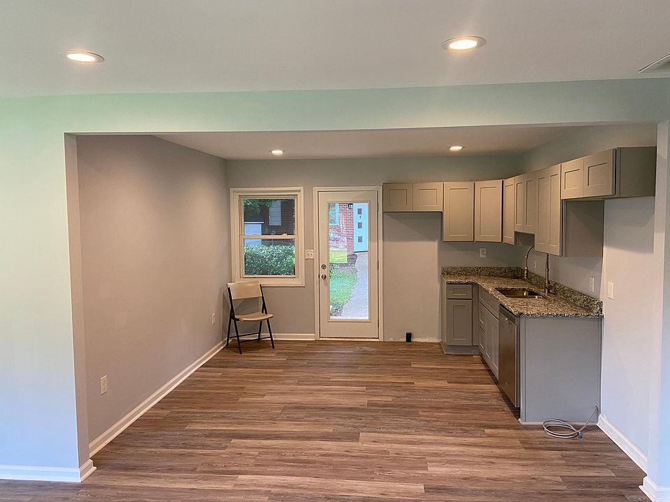 Kitchen with all new cabinets and granite.