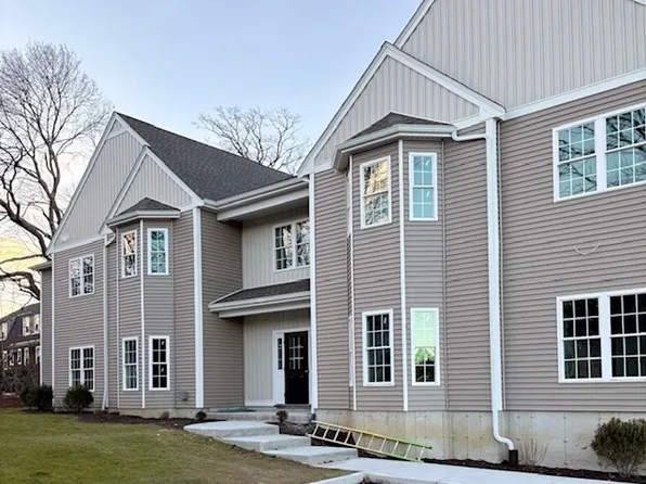 2 S Spooner St #4, Plymouth, MA 02360