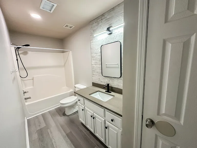 450 Fowler Rd #A — Photo 17
