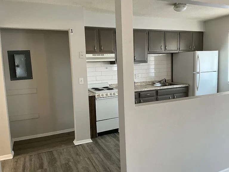 4420 S 25th St — Photo 13