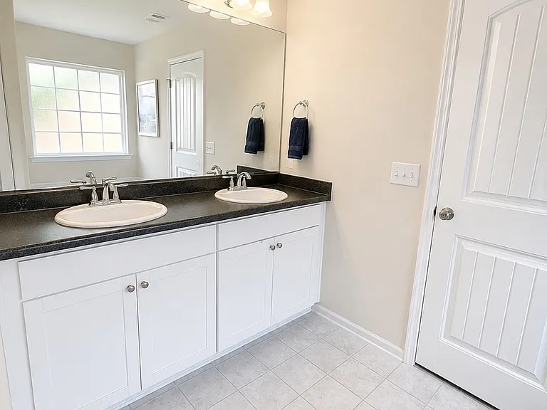 102 Lynn Ct — Photo 24