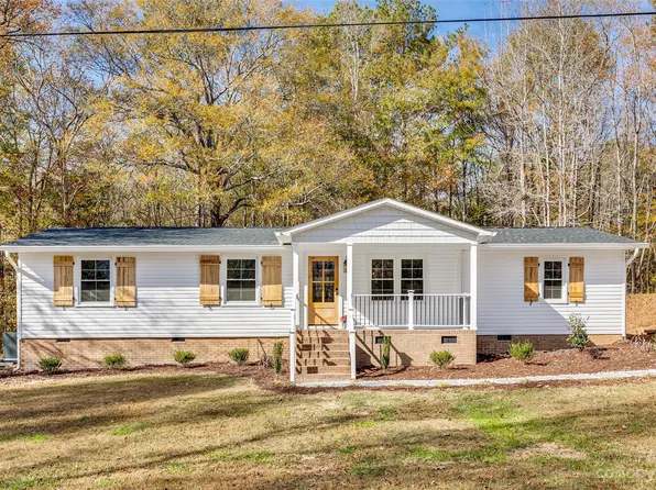 3851 Robinson Rd, Edgemoor, SC 29712