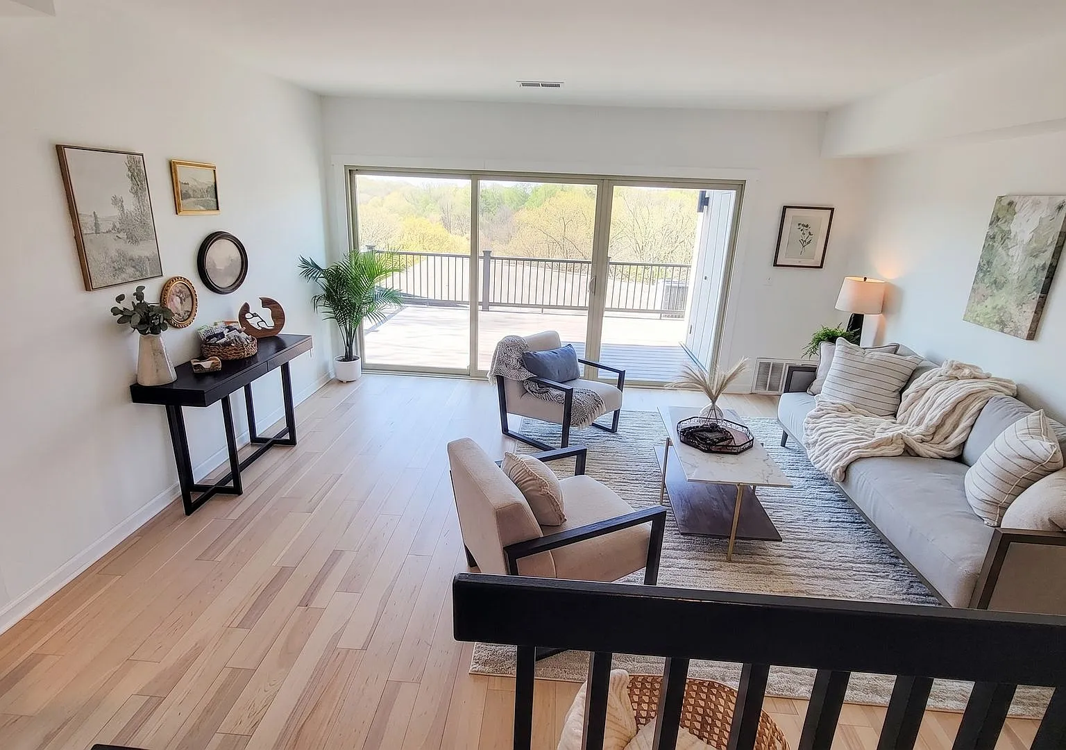 Village in the Park Apartments — Photo 3