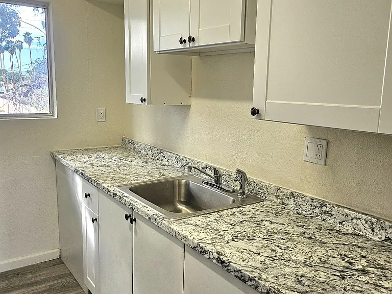 7126 N 66th Dr #202 — Photo 9