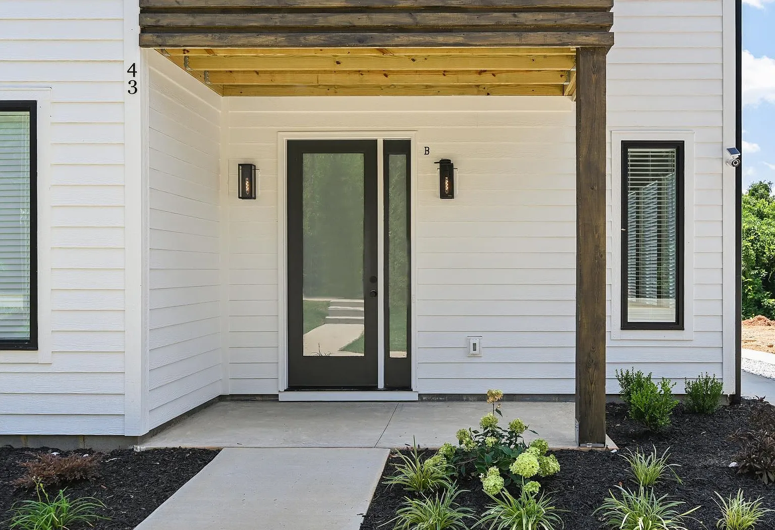 43 Spartanburg St — Photo 3