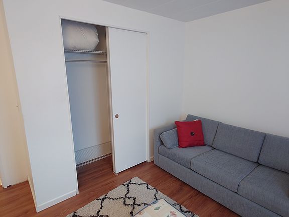 2nd image of 142 Duchess Ave