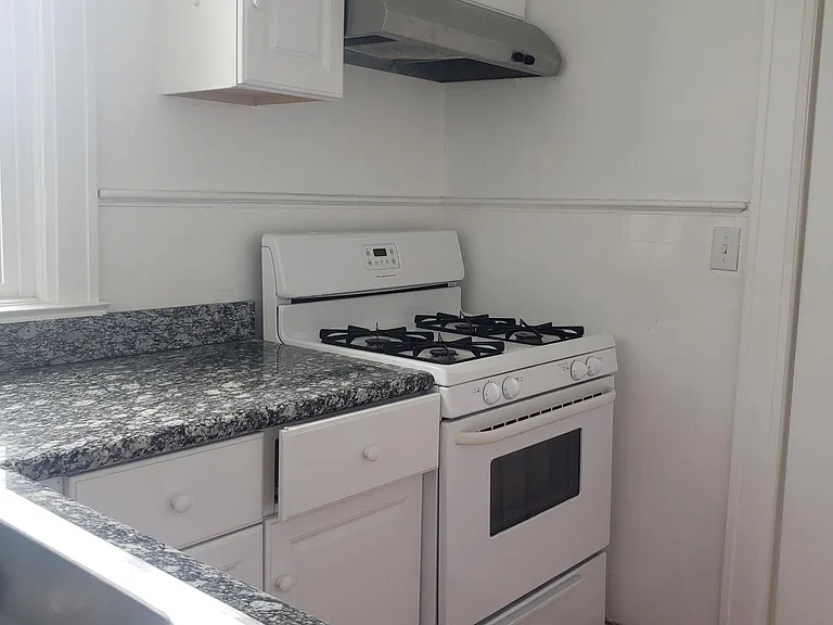251 Ashbury St #12 — Photo 18
