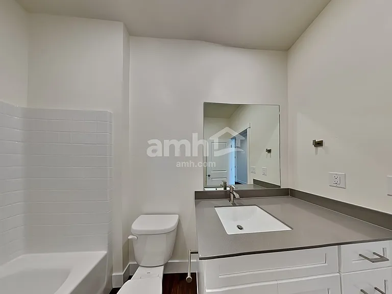 1407 E Ludlow Dr — Photo 13