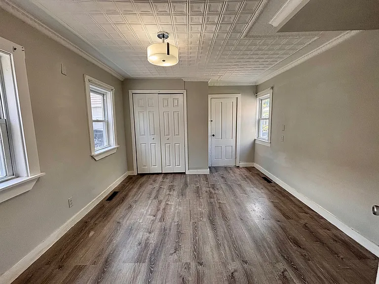 42-44 Franklin St #2 — Photo 5