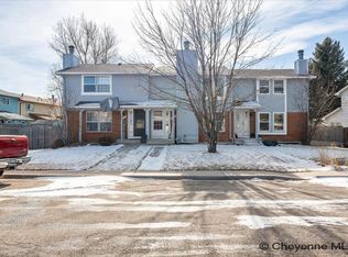 2633 Sagebrush Ave, Cheyenne, WY 82009