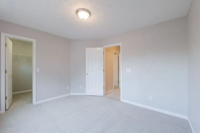 641 W Oaks Dr — Photo 20