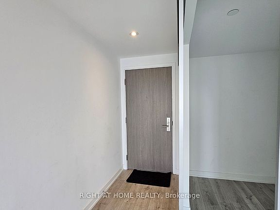 2nd image of 161 Roehampton Ave #1502