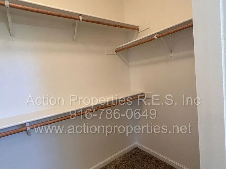 320 Bettencourt Dr — Photo 20