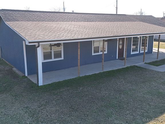 3rd image of 16128 E Newton Pl