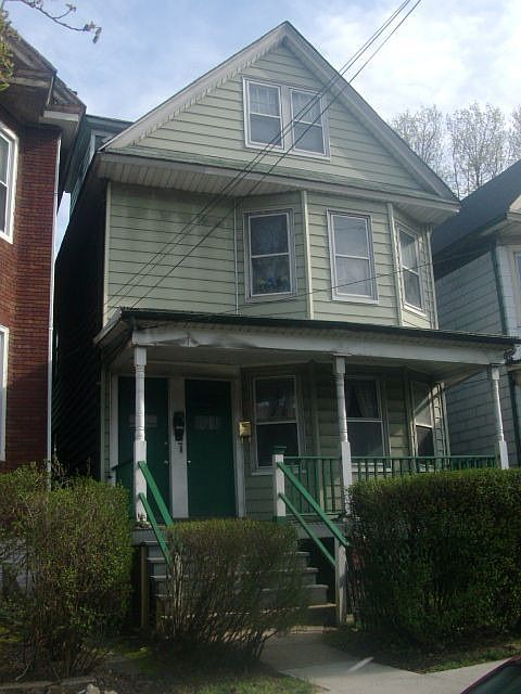 1st image of 194 Victory Blvd