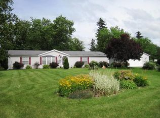 N9514 Palmyra Rd, Eagle, WI 53119