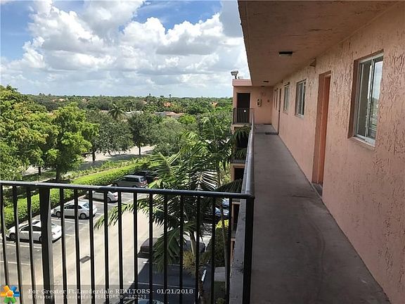 3rd image of 8750 N Sherman Cir APT 504