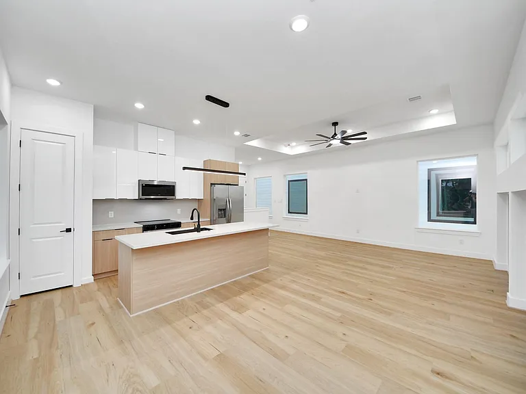 7117 Eastwood St — Photo 11