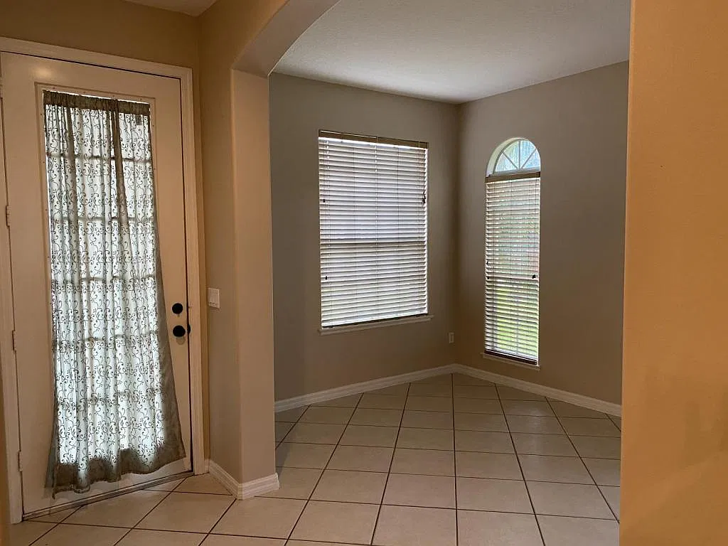 1637 Talon Court — Photo 2