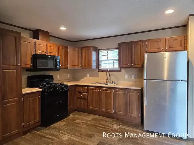 405 Carriage Lane Est #405 — Photo 3