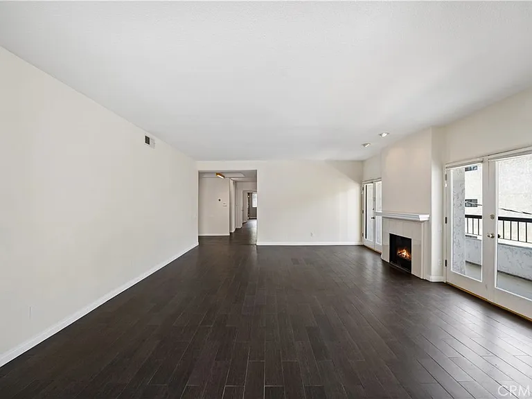 4313 Van Nuys Blvd #203 — Photo 6