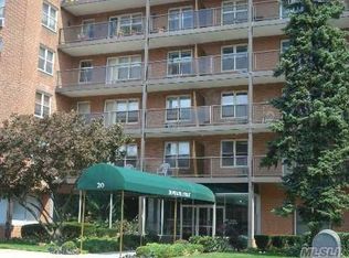 20 Wendell St APT 26F, Hempstead, NY 11550