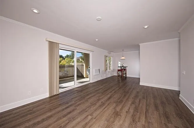 8571 Villa La Jolla Dr #I — Photo 5