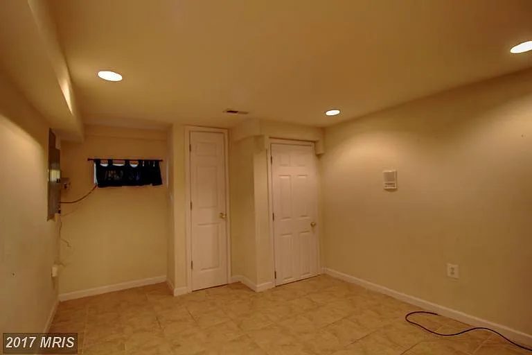 1419 Olive St — Photo 12