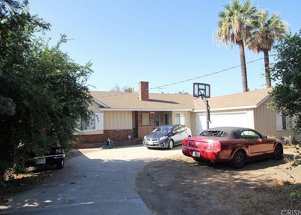 1st image of 15236 Lassen St