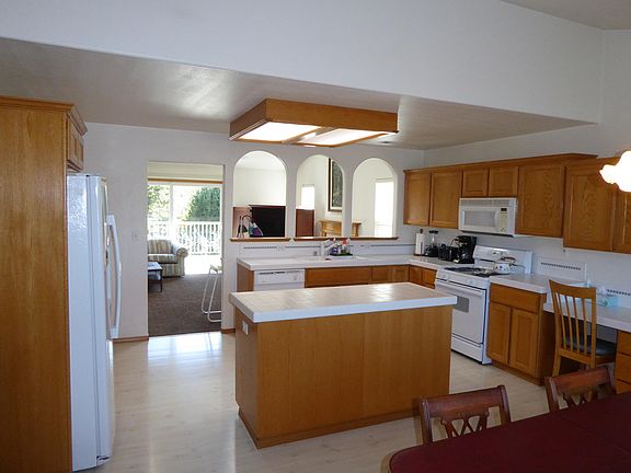 3rd image of 5365 Bay Pointe Ct